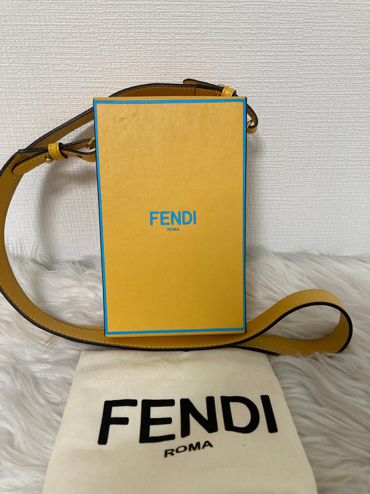 Fendi Yellow Shoulder Bags A-15869
