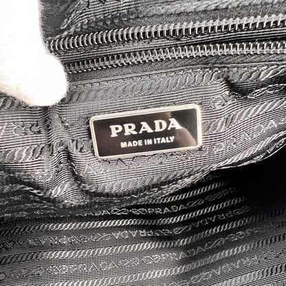 Prada Black Handle Bags A-15870