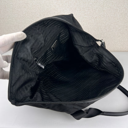 Prada Black Handle Bags A-15870