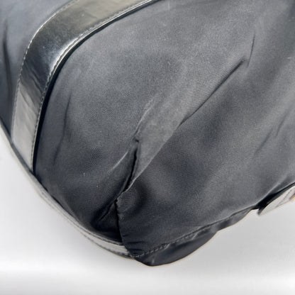 Prada Black Handle Bags A-15870