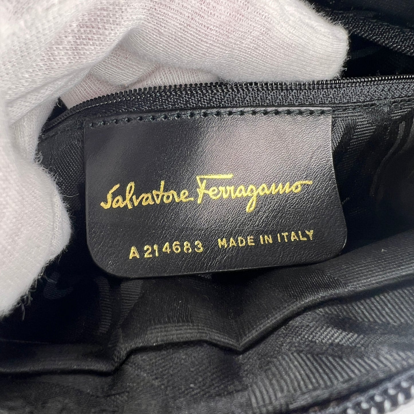 Ferragamo Black Handle Bags A-15891