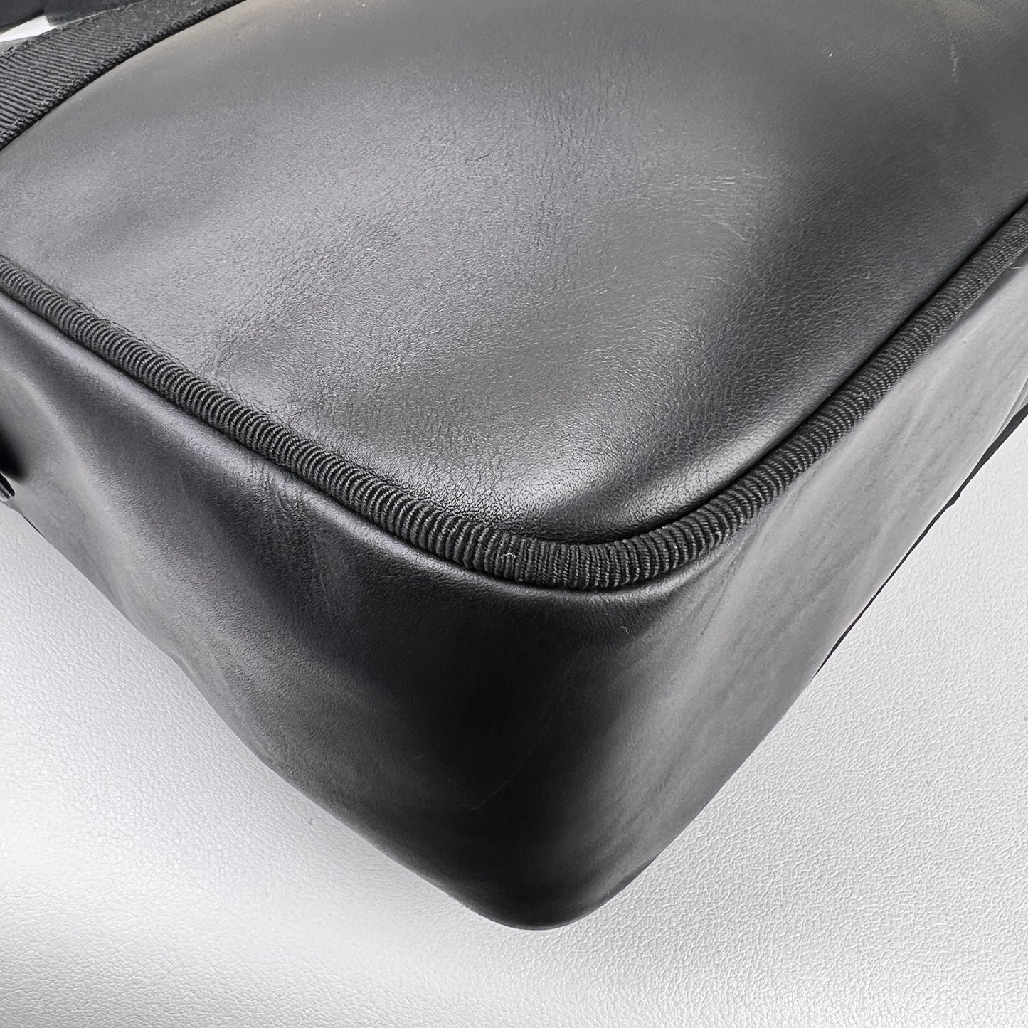 Ferragamo Black Handle Bags A-15891