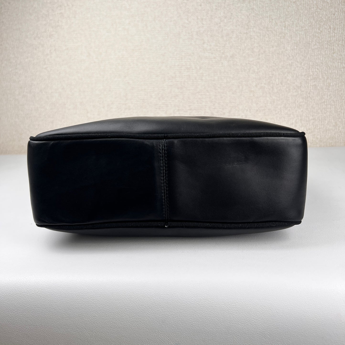 Ferragamo Black Handle Bags A-15891