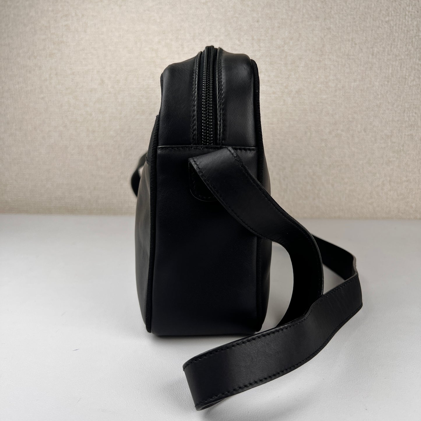 Ferragamo Black Handle Bags A-15891