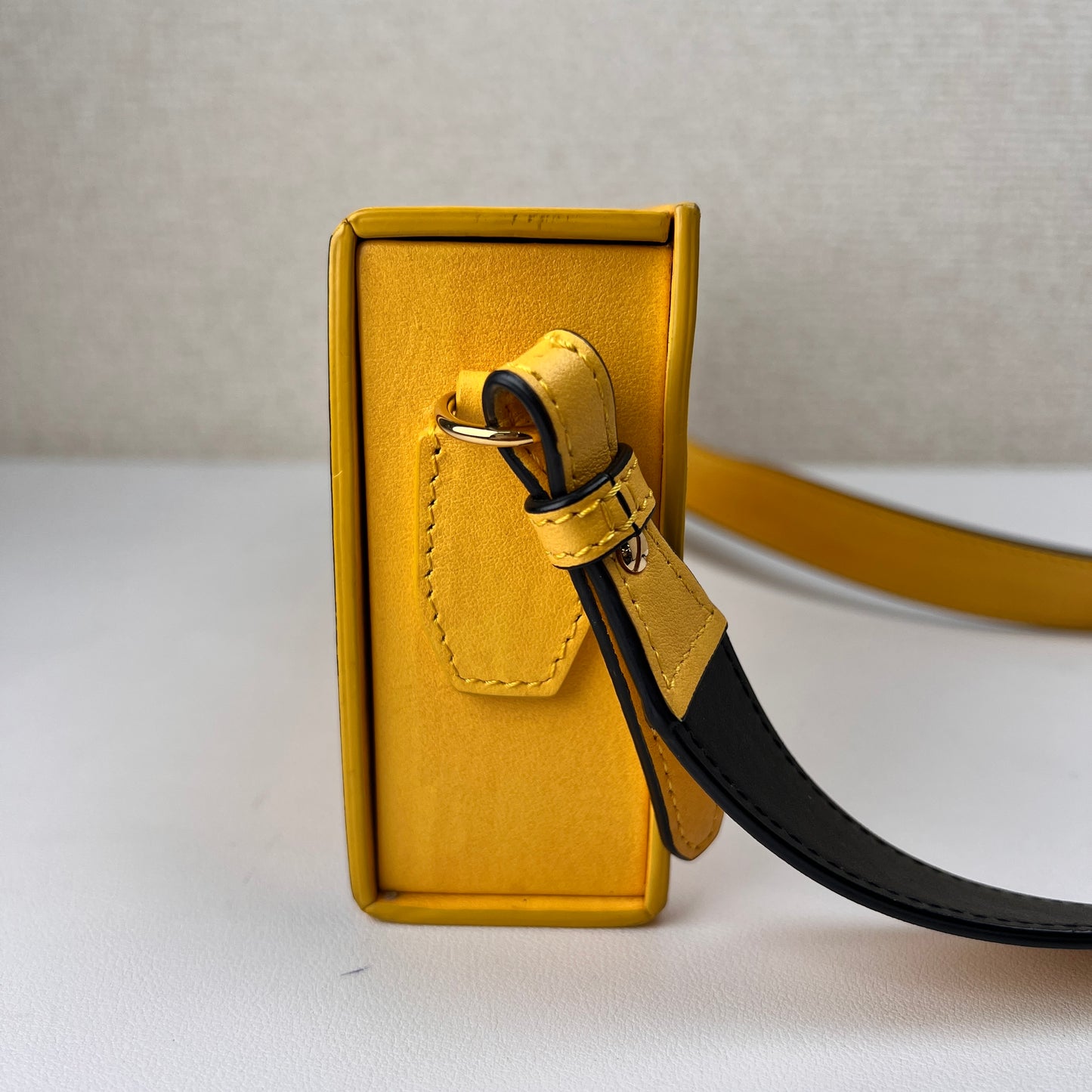 Fendi Yellow Shoulder Bags A-15896