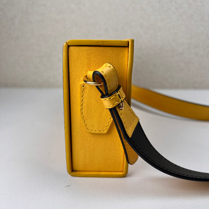 Fendi Yellow Shoulder Bags A-15896