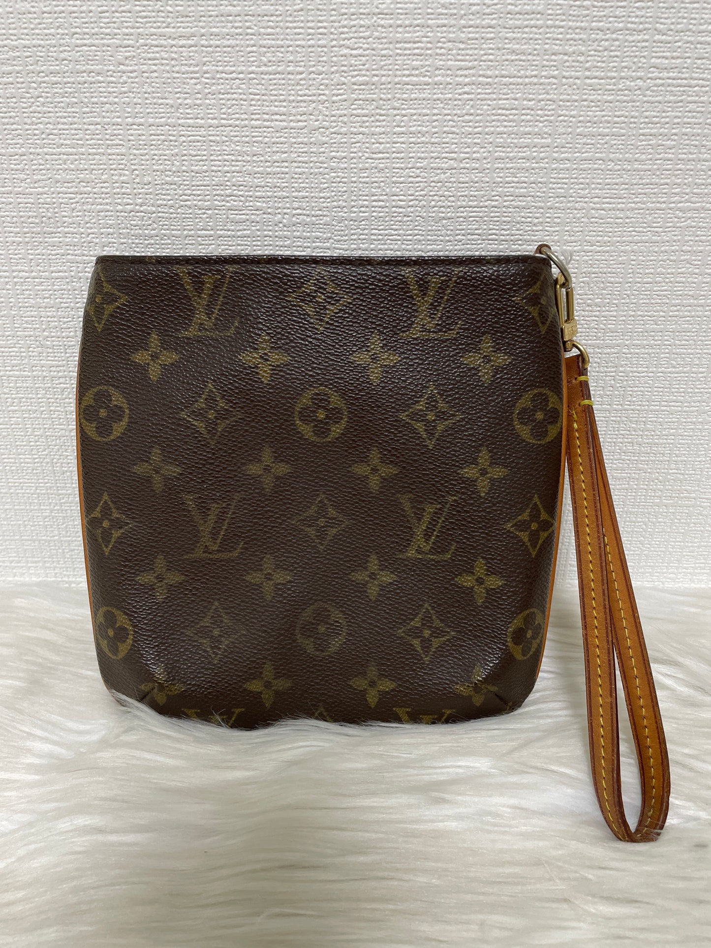 Louis Vuitton Black Handle Bags A-15901