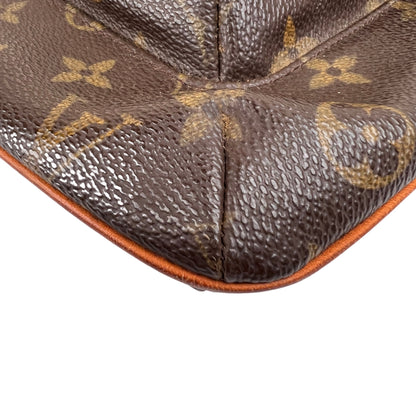Louis Vuitton Black Handle Bags A-15901