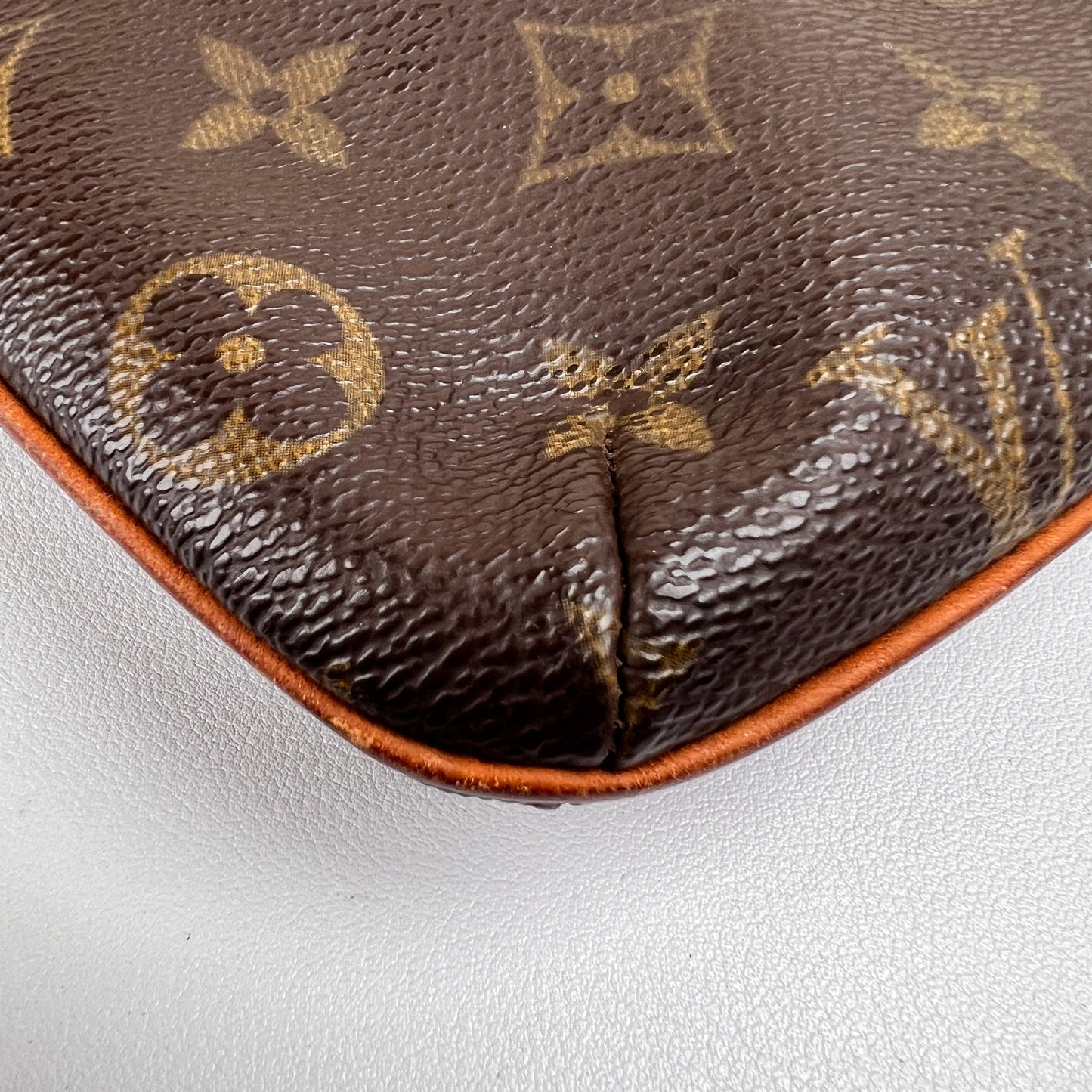 Louis Vuitton Black Handle Bags A-15901