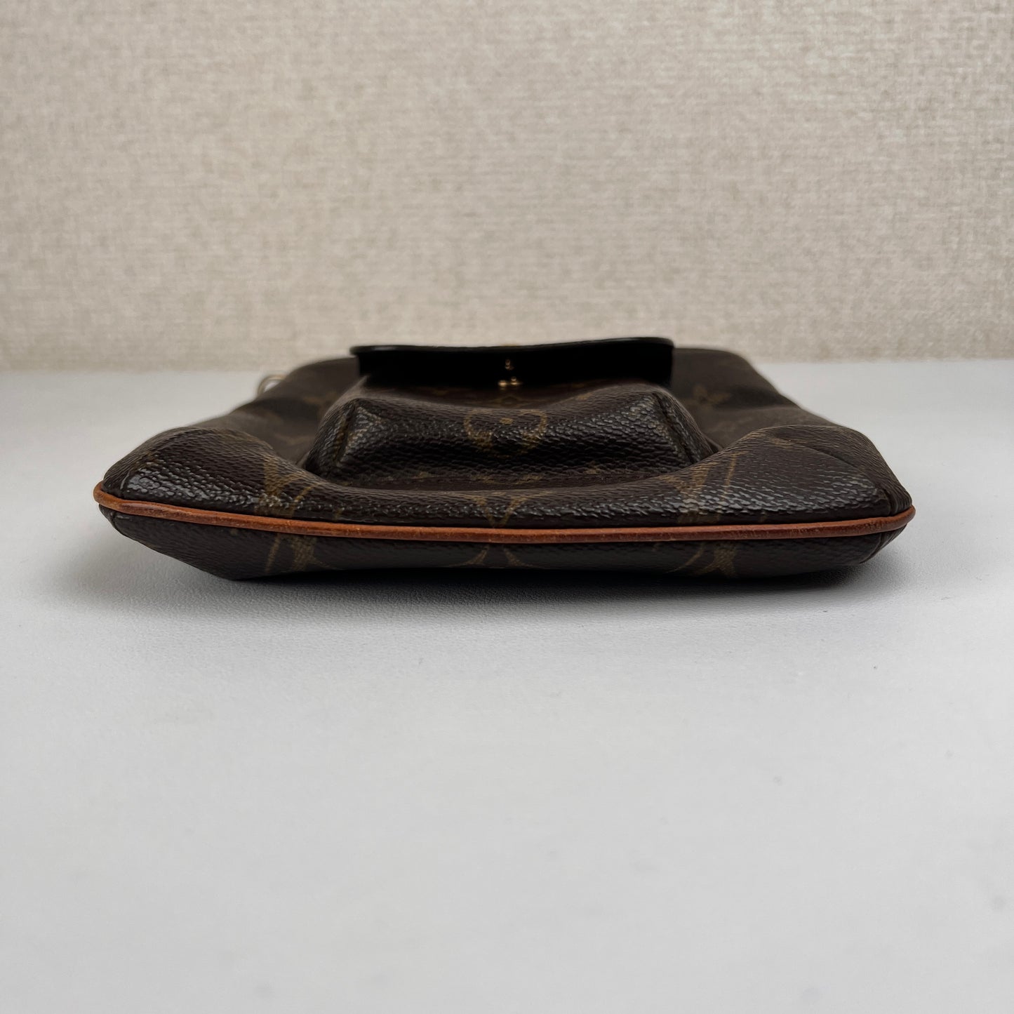 Louis Vuitton Black Handle Bags A-15901