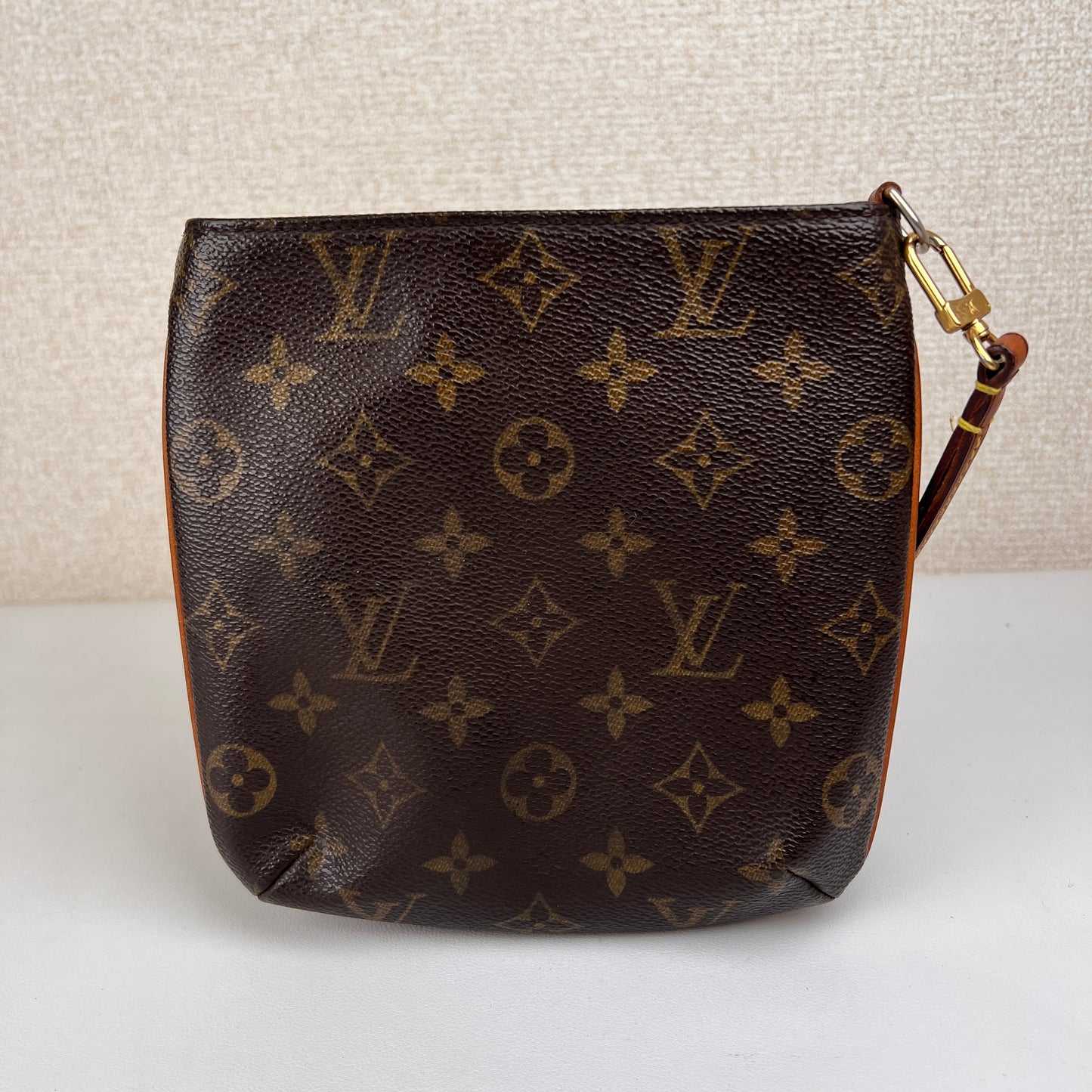 Louis Vuitton Black Handle Bags A-15901