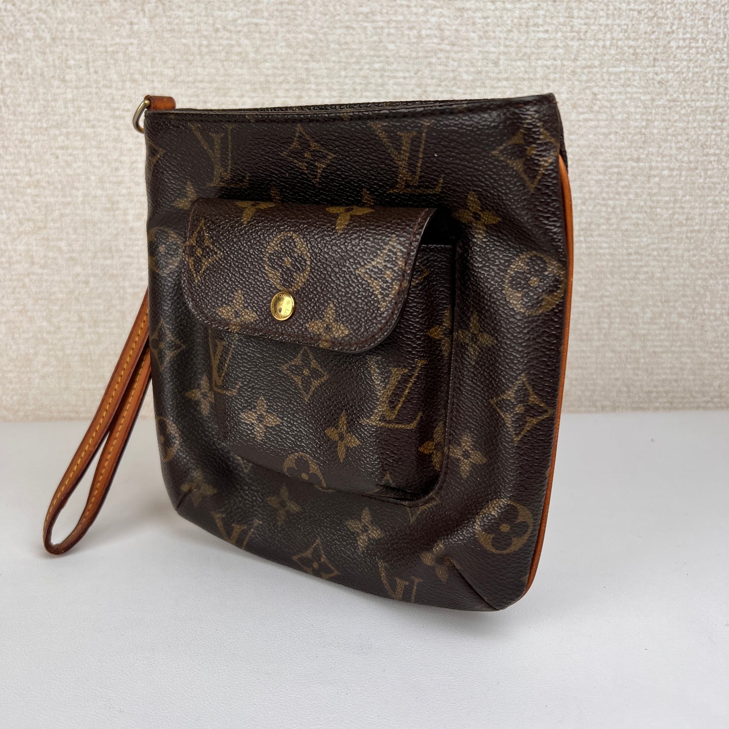 Louis Vuitton Black Handle Bags A-15901