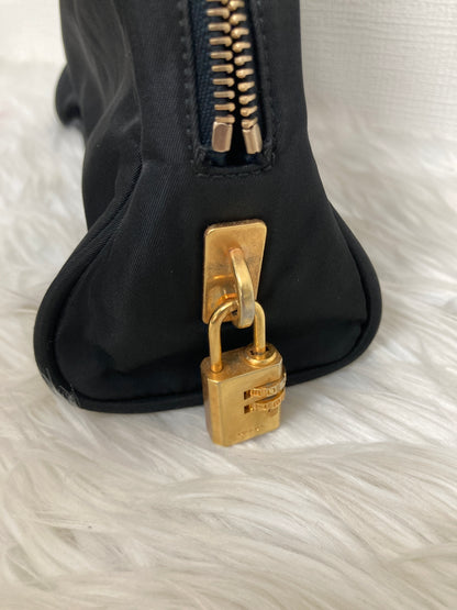 Prada Black Handle Bags A-15910