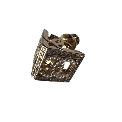 Chanel Gold Brooches A-15916