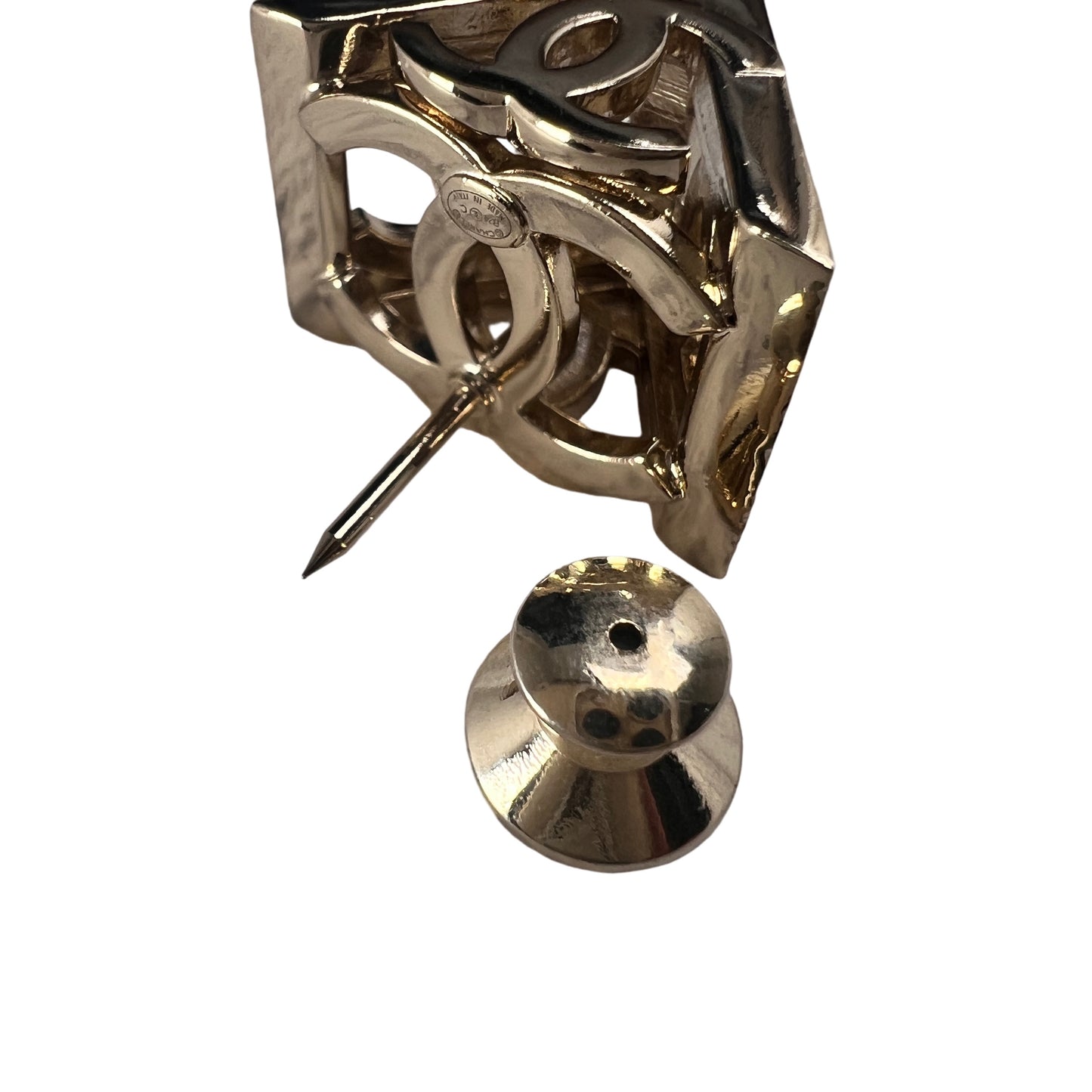 Chanel Gold Brooches A-15916
