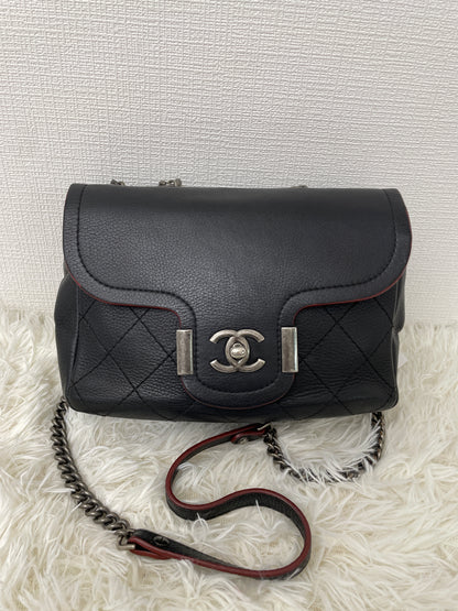 Chanel Black Shoulder Bags A-15921
