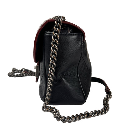 Chanel Black Shoulder Bags A-15921