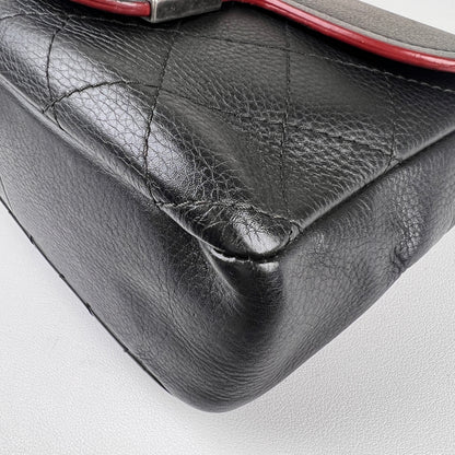 Chanel Black Shoulder Bags A-15921