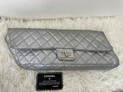 Chanel Silver Shoulder Bags A-15926