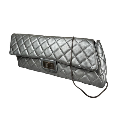 Chanel Silver Shoulder Bags A-15926