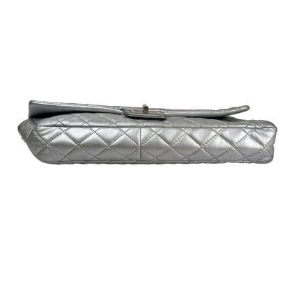 Chanel Silver Shoulder Bags A-15926