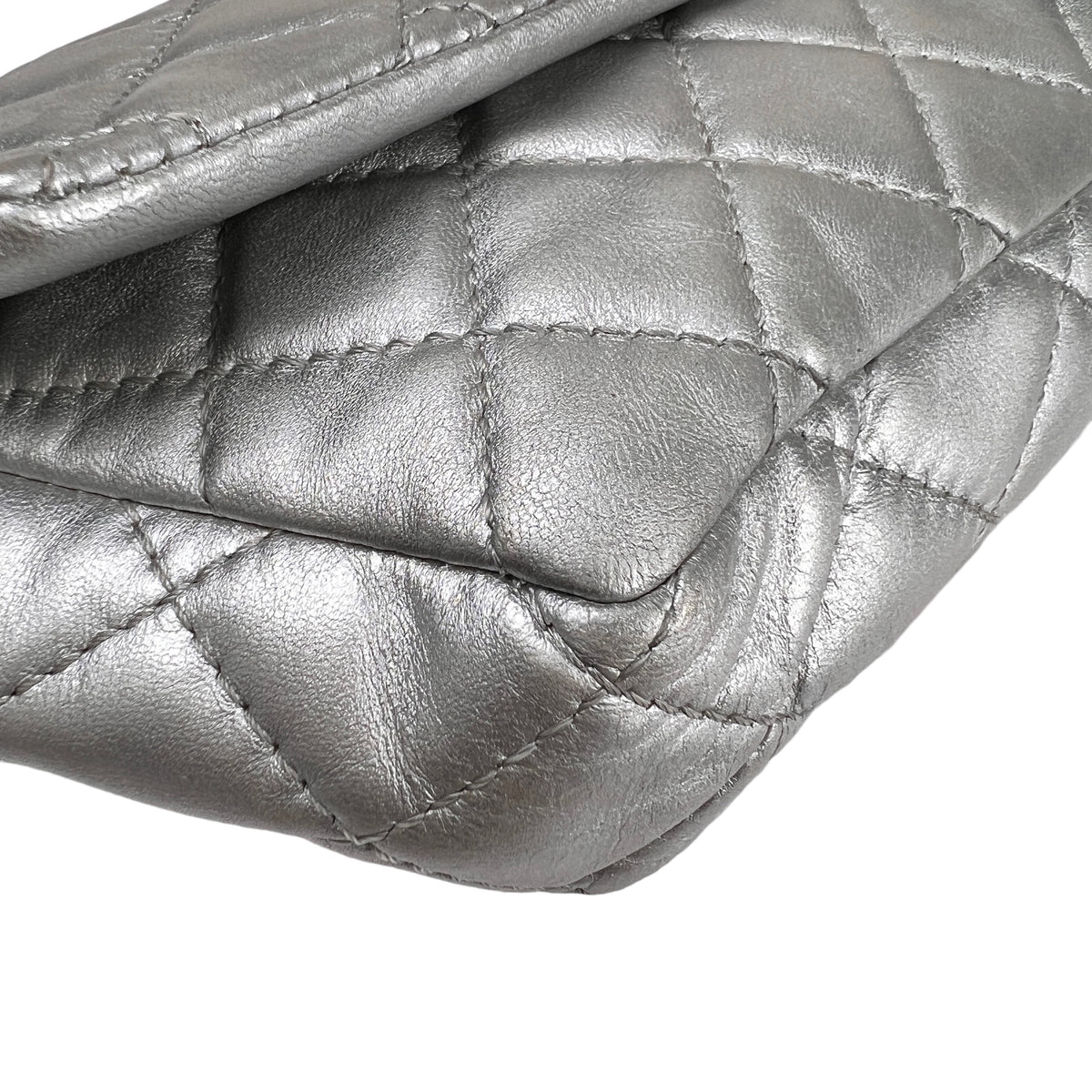 Chanel Silver Shoulder Bags A-15926