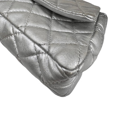 Chanel Silver Shoulder Bags A-15926