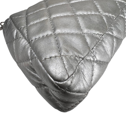 Chanel Silver Shoulder Bags A-15926