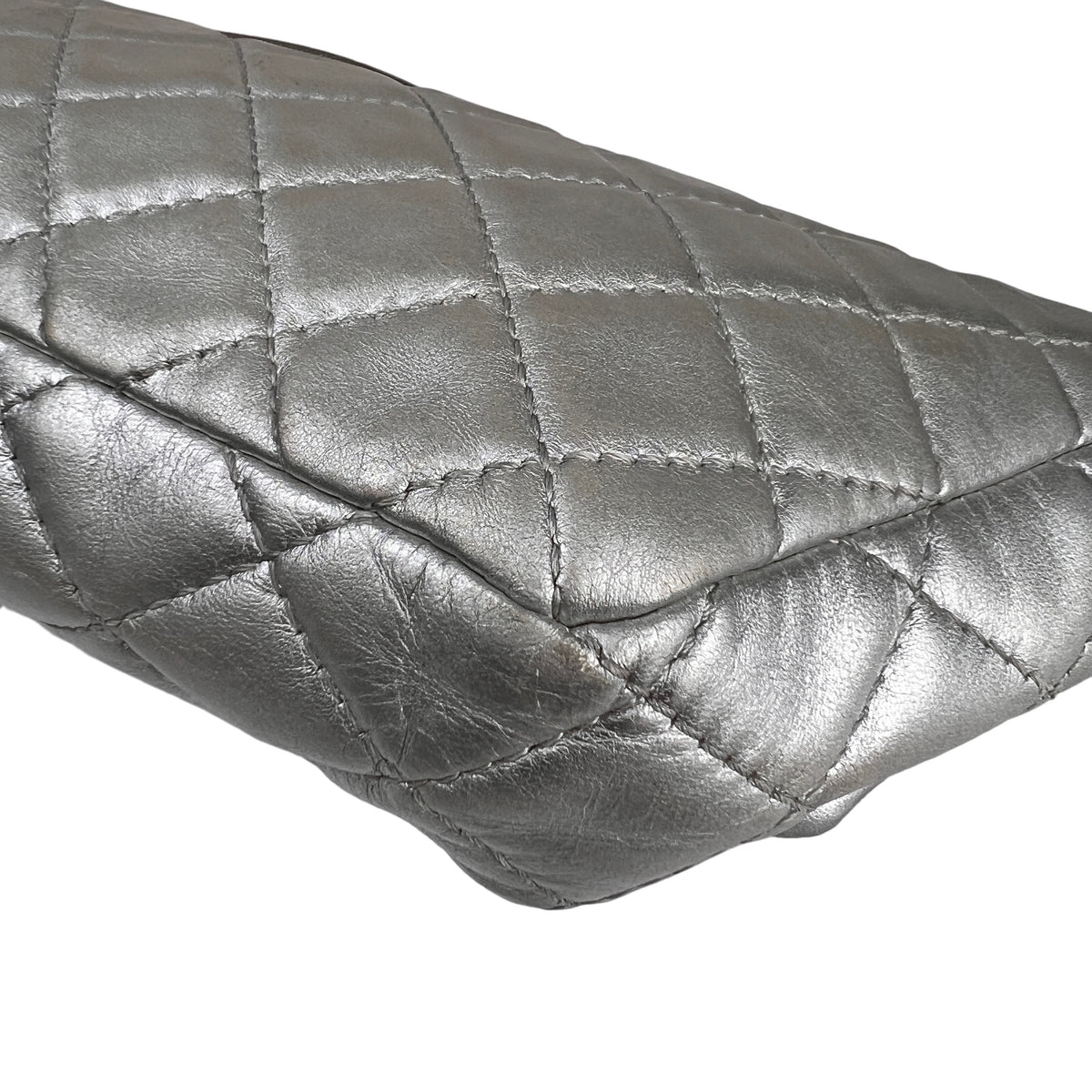 Chanel Silver Shoulder Bags A-15926