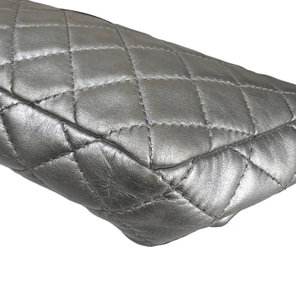 Chanel Silver Shoulder Bags A-15926