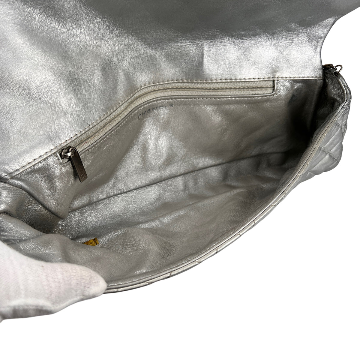 Chanel Silver Shoulder Bags A-15926