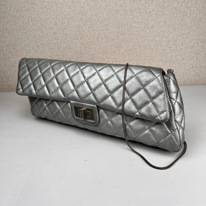 Chanel Silver Shoulder Bags A-15926