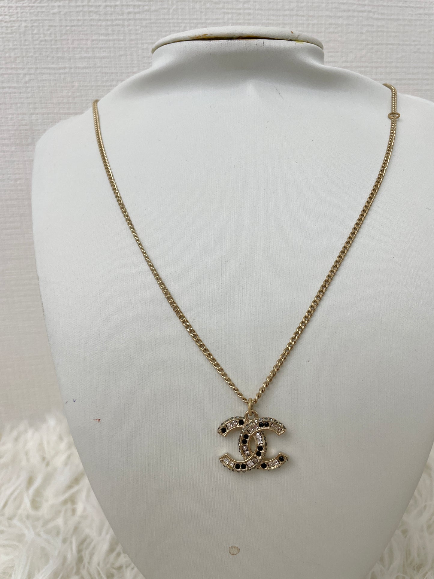Chanel Gold Necklaces A-15935