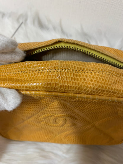 Chanel Yellow Shoulder Bags A-15937