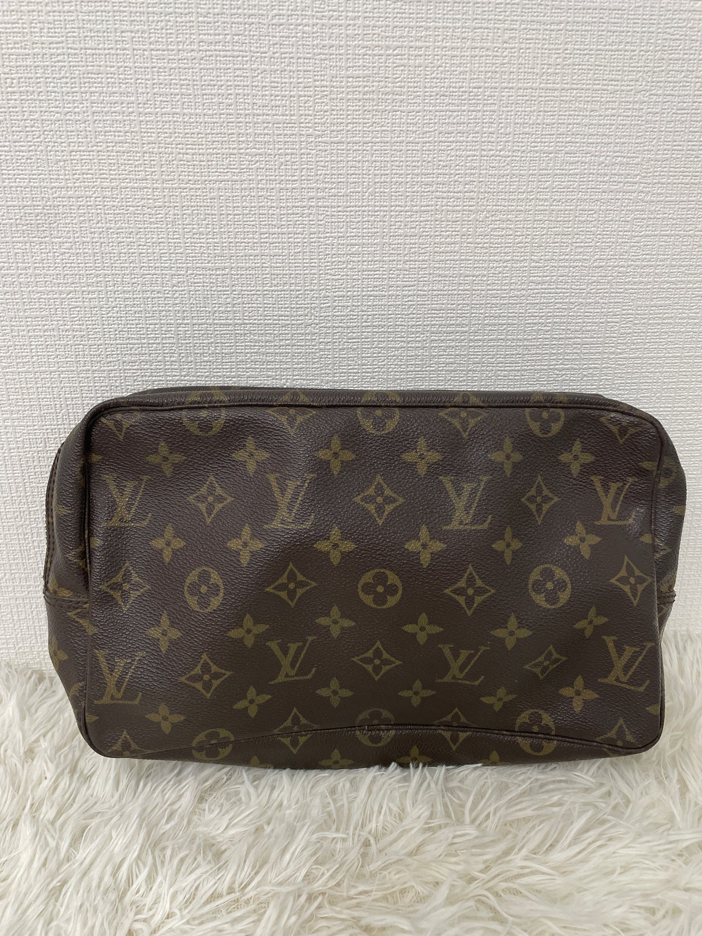 Louis Vuitton Brown A-15939