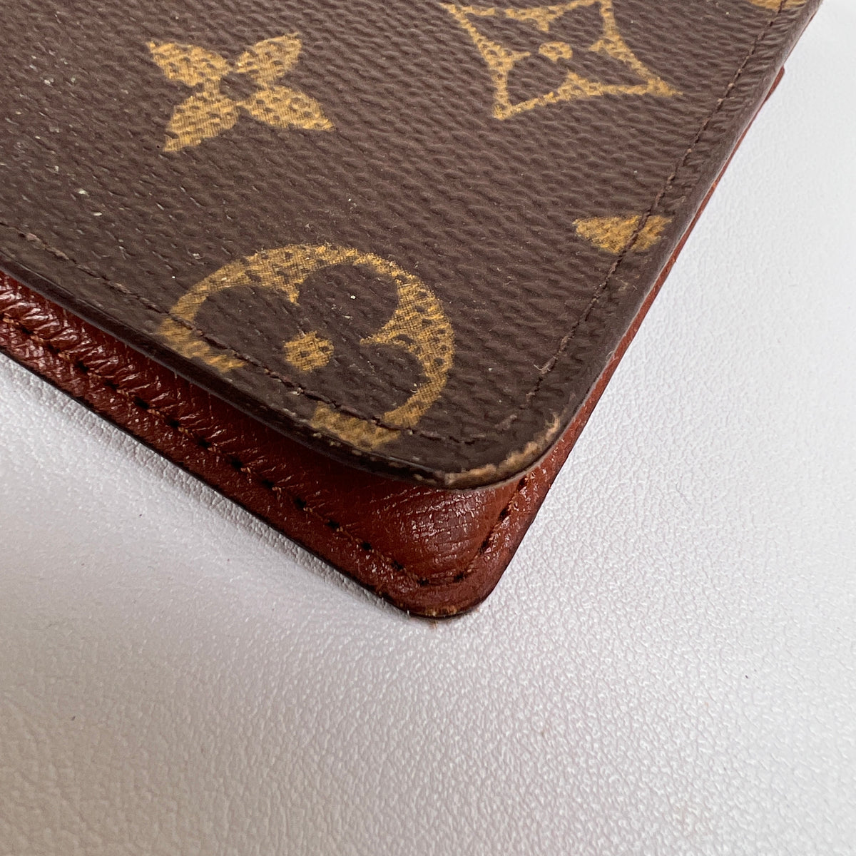 Louis Vuitton Brown Small goods A-15949
