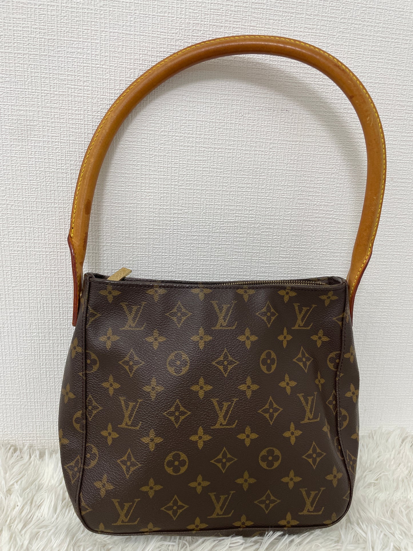 Louis Vuitton Brown Shoulder Bags A-15951