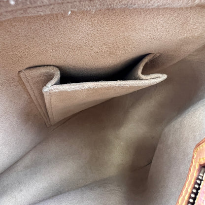 Louis Vuitton Brown Shoulder Bags A-15951