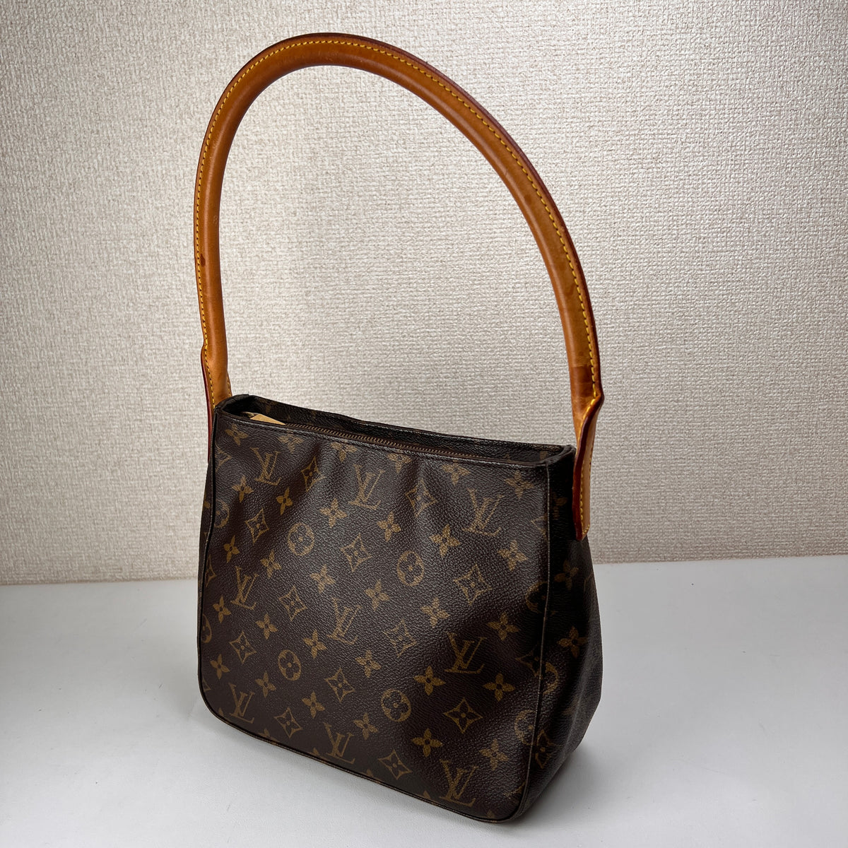 Louis Vuitton Brown Shoulder Bags A-15951