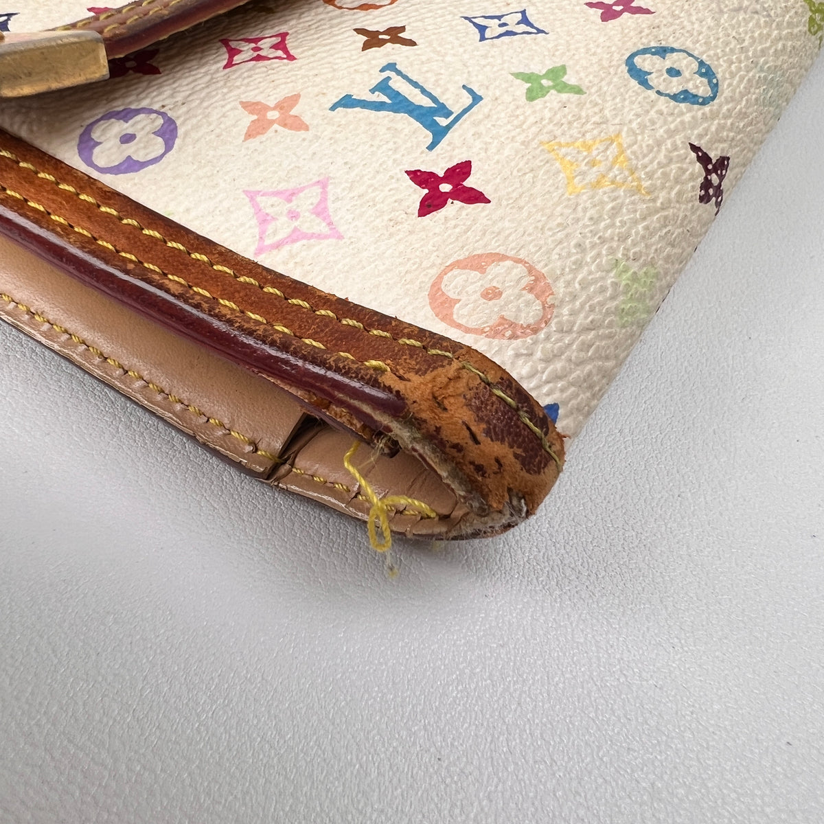 Louis Vuitton Multicolor Wallets A-15954
