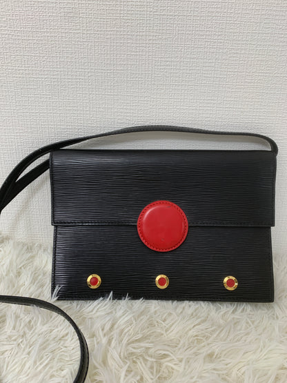 Louis Vuitton Black Shoulder Bags A-15957