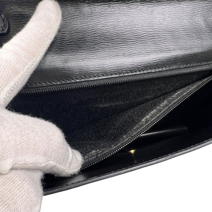 Louis Vuitton Black Shoulder Bags A-15957