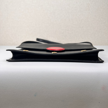 Louis Vuitton Black Shoulder Bags A-15957