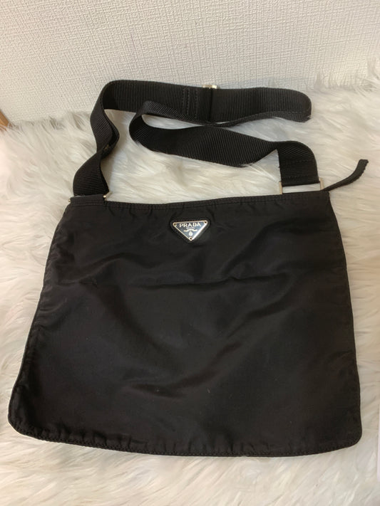 Prada Black Shoulder Bags A-15960