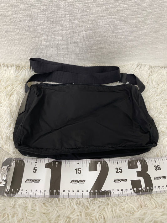 Prada Black Shoulder Bags A-15961
