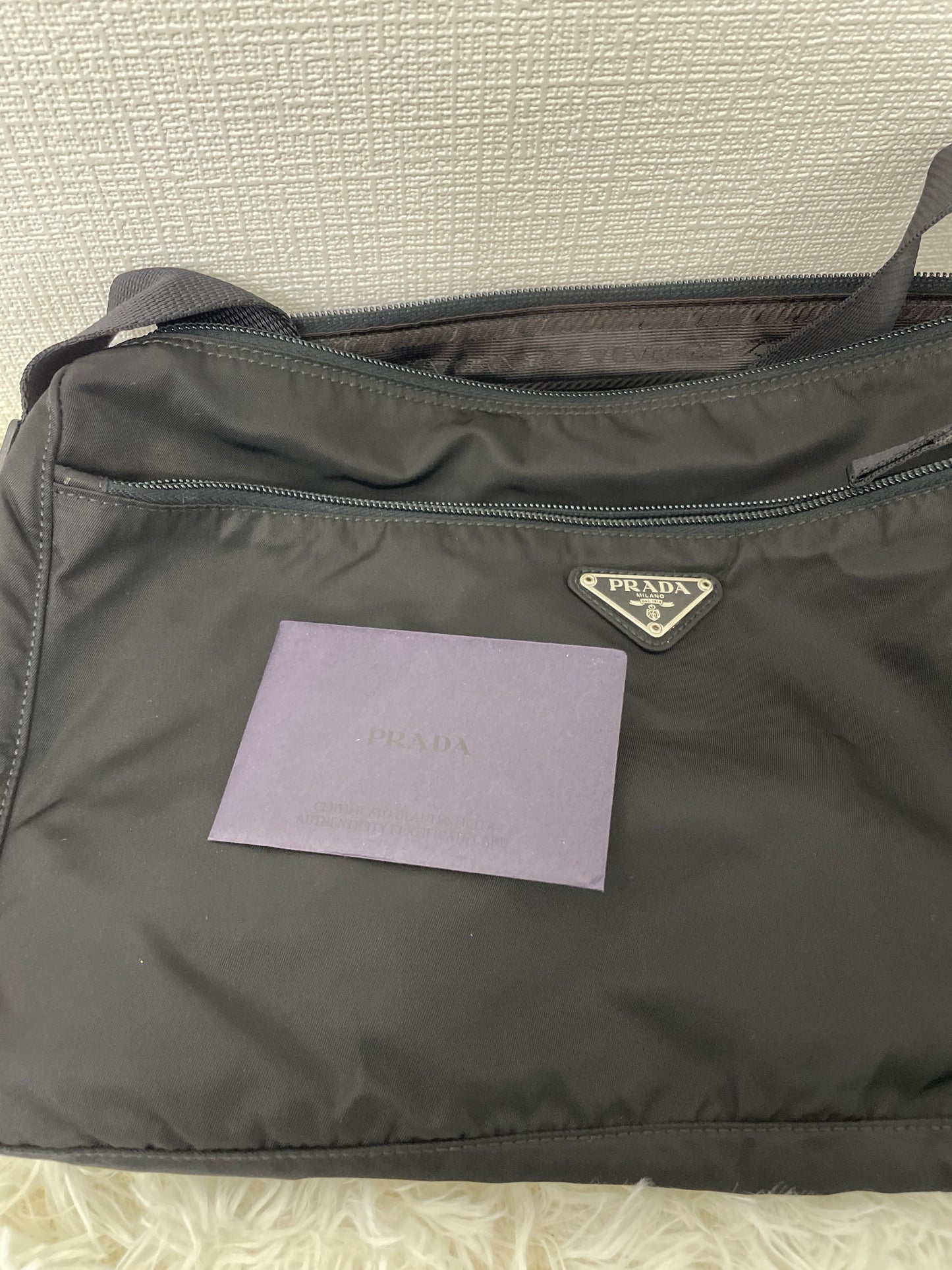 Prada Black Shoulder Bags A-15961