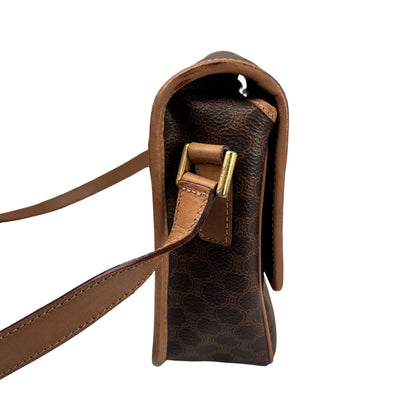 Celine Brown Shoulder Bags A-15971