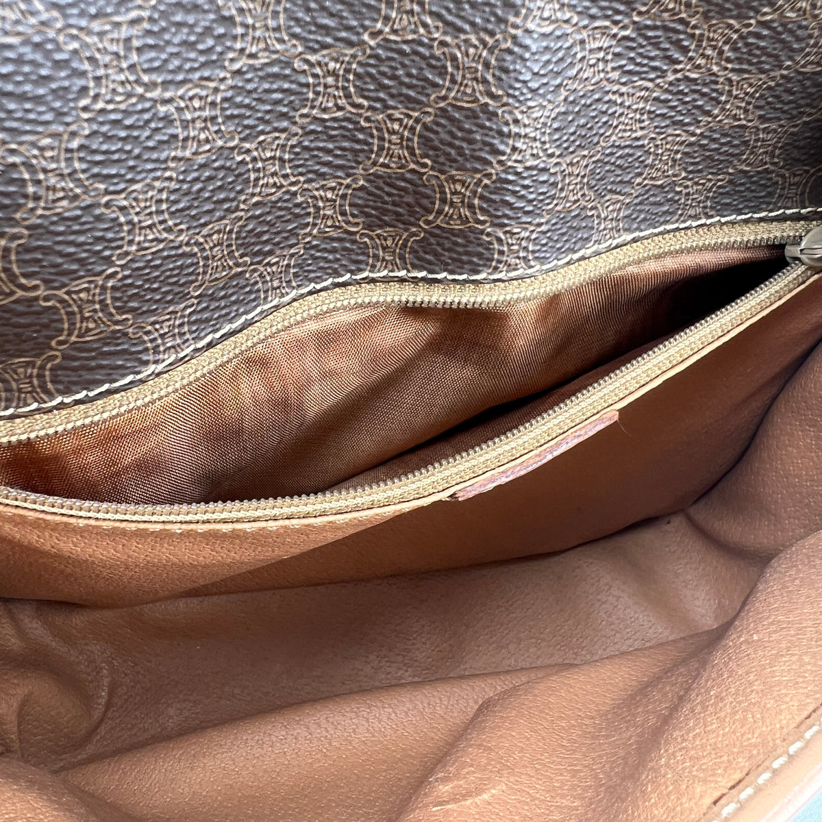Celine Brown Shoulder Bags A-15971