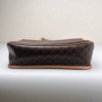 Celine Brown Shoulder Bags A-15971