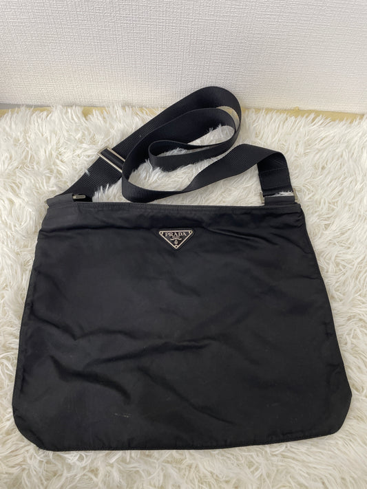 Prada Black Shoulder Bags A-15978